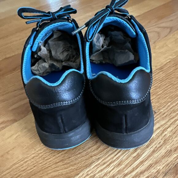 SAS SPORTY WOMEN’s SZ 9 M BLACK tennis Shoe Woth Blue Soles - 107 - Picture 4 of 16